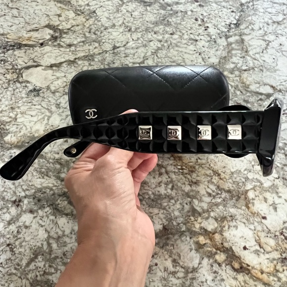Chanel Rare Quilted Rectangular Sunglasses - Picture 4 of 17
